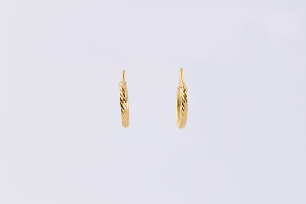 Louis Vuitton Idylle Blossom Diamond Earring in 18k Yellow Gold 0.04 CTW