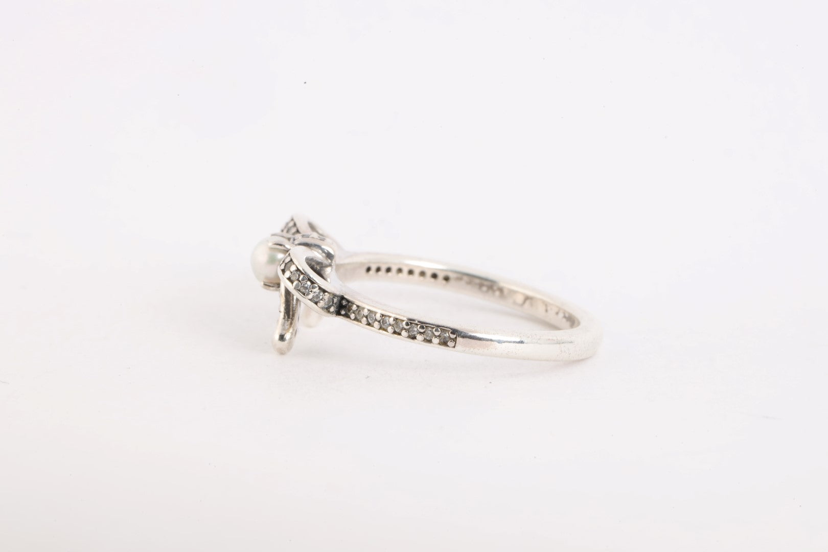 Pandora 925 Silver Pearl 0.71tcw Cubic Zirconia Bow Ring Size 5.25 2.32g