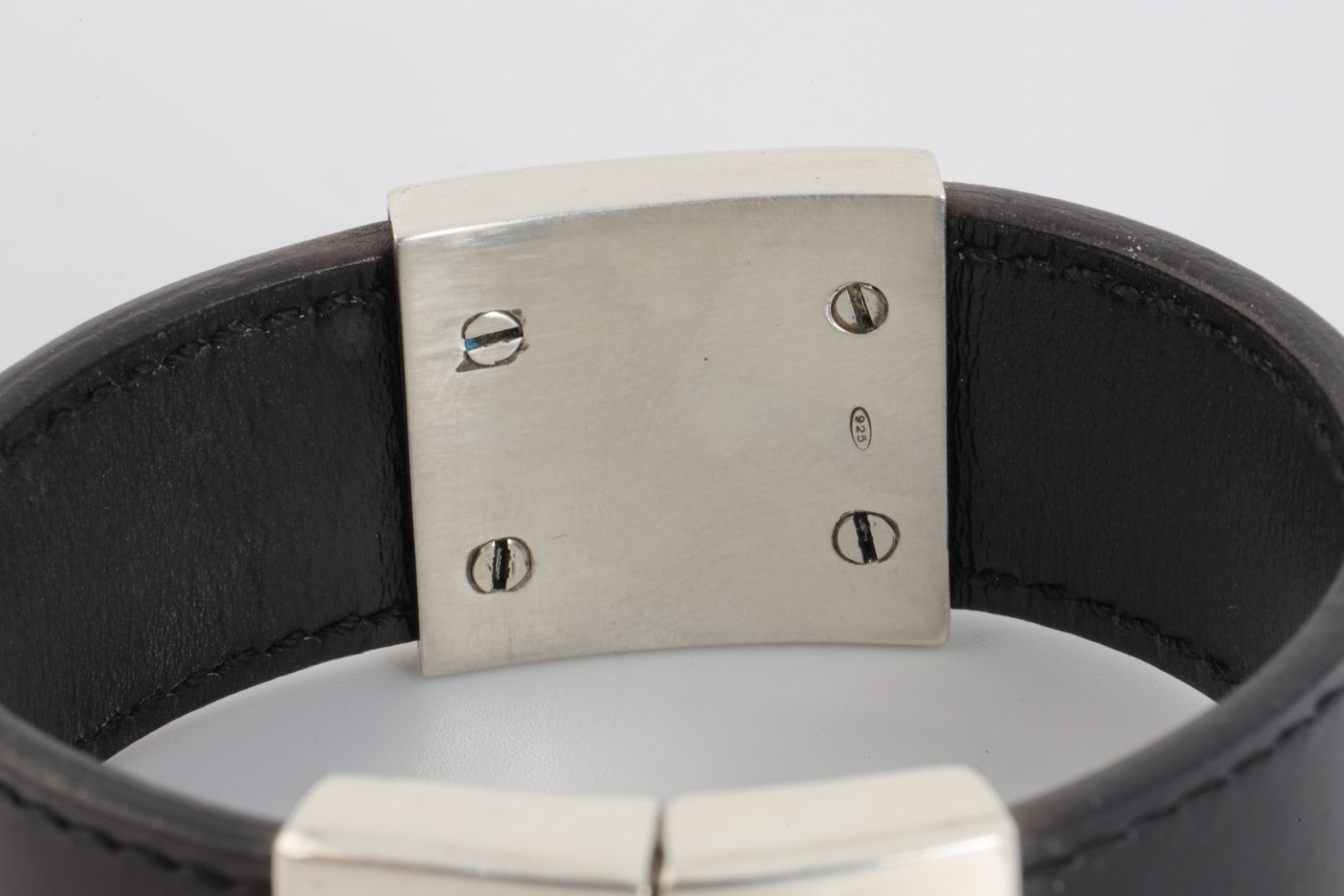 Gucci leather cuff bracelet discount